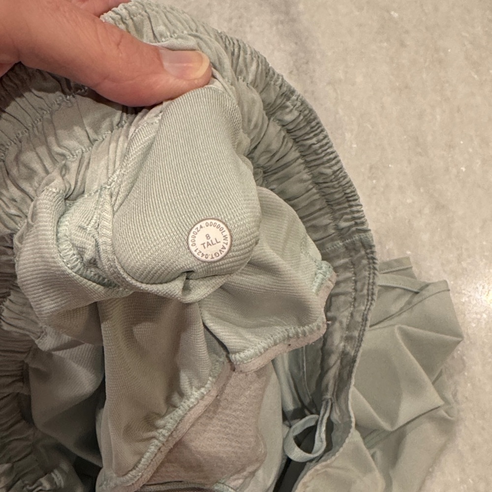 lululemon athletica Women's hotty hot mint green running Athletic Shorts tall - Picture 5 of 15